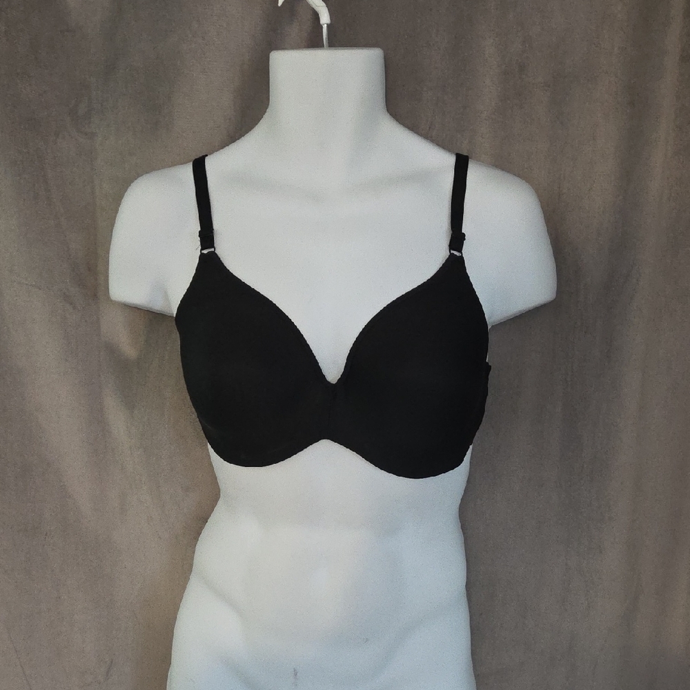 NWOT Size 38D Hanes Classic Black Underwire Bra